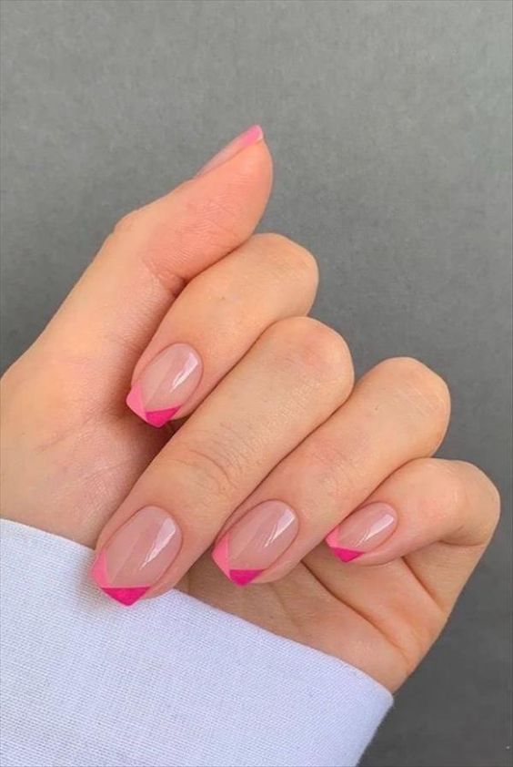Diseños de uñas para lograr un manicure súper natural - French nailart rosa