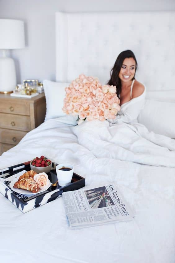 Ideas de fotos de cumpleaños en la cama - Algo sencillo y romántico