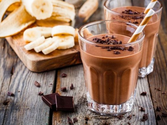 8 Sanos y deliciosos smoothies para cualquier hora - Plátano y chocolate