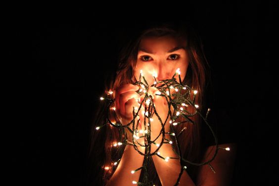 Selfies con luces navideñas - Completa obscuridad