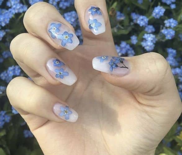 Diseños de uñas acrilicas aesthetic - Flores