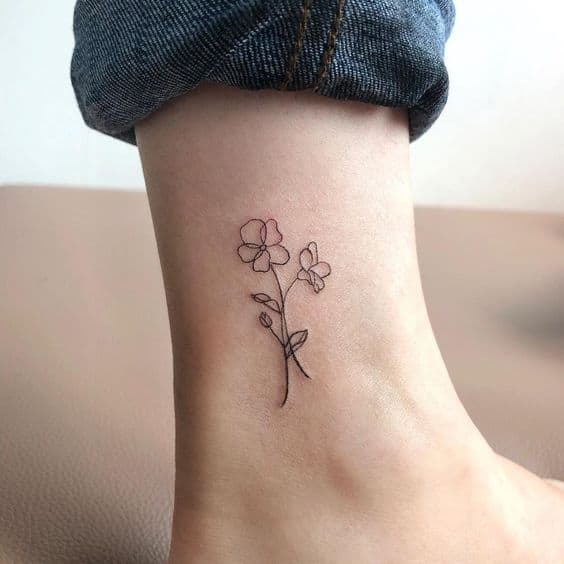 Tatuajes chiquitos para mujer - Flores