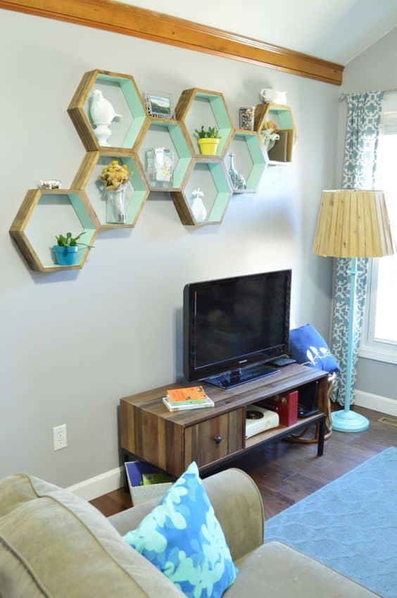 Ideas para decorar un cuarto pequeño de TV - La belleza de la geometría