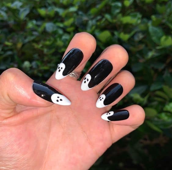 Diseños de uñas para Halloween - Los fantasmas