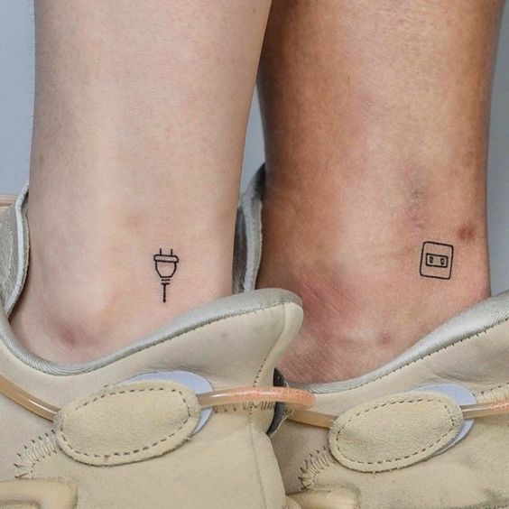 Tatuajes minimalistas para parejas - Juguetones