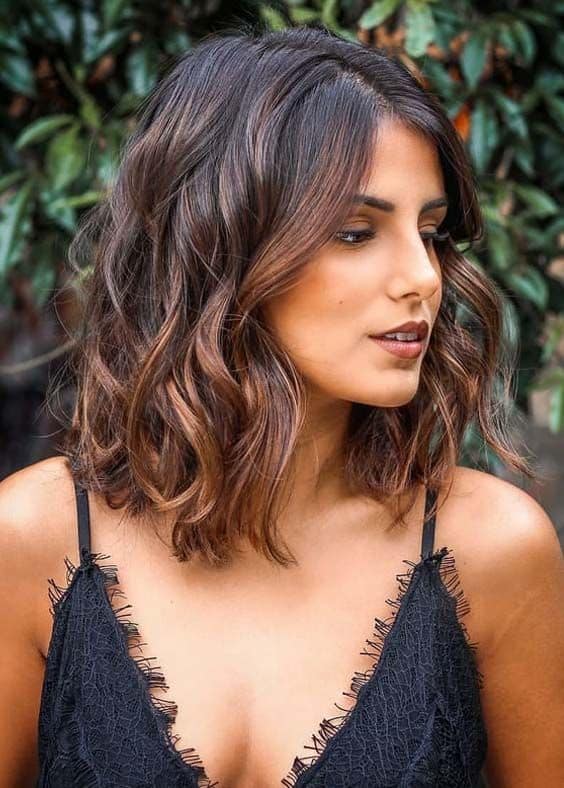 Corte bob largo en capas lacio - Con ondas
