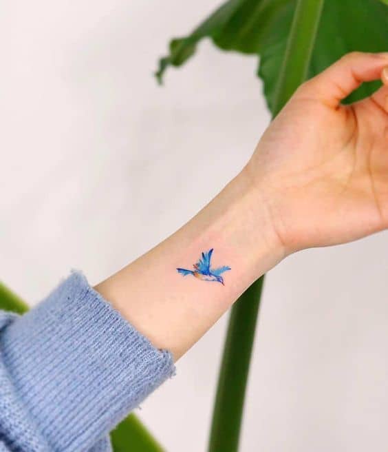 Lista 90+ Imagen tatuajes de colibrí pequeños en la muñeca Mirada tensa