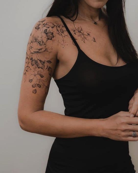 Tatuajes de flores en el hombro - Por qué el hombro