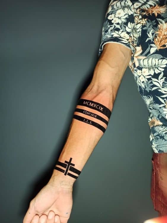 Tatuajes para hombres en el brazo - Muñeca