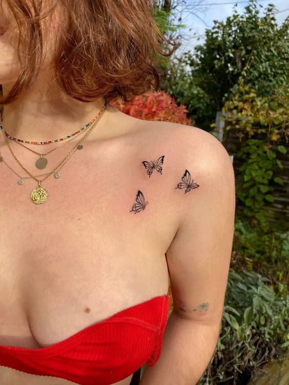 Tatuajes chiquitos para amigas - Mariposas