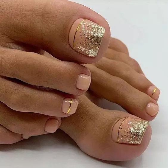 Diseño de uñas para pies elegantes - Nude