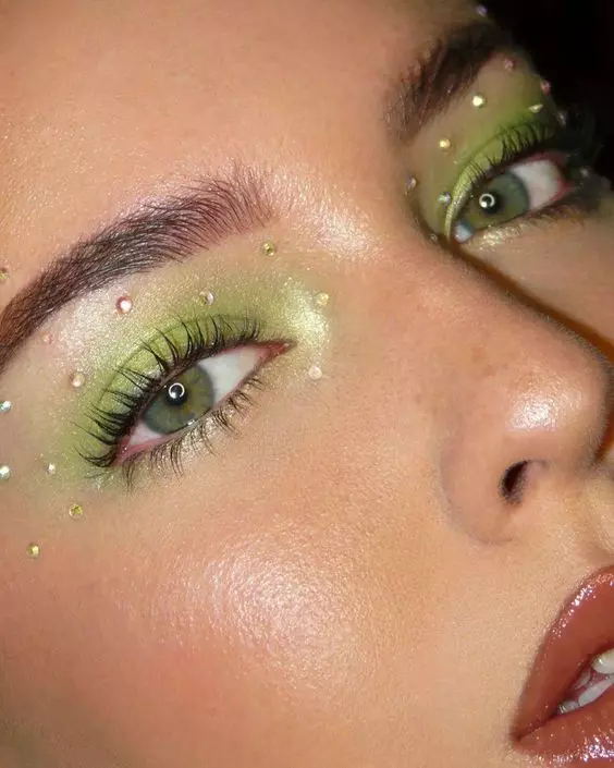 Maquillaje en tonos verdes - Claro