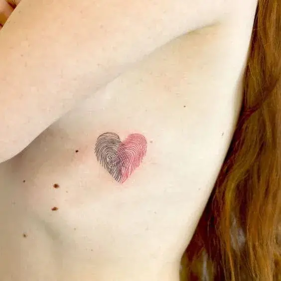 Tatuajes para mujeres en la espalda y su significado - Figuras sencillas