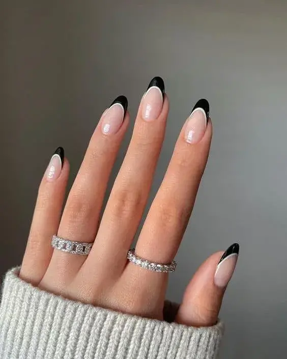 Uñas francesas negras y blancas - Primero, las uñas