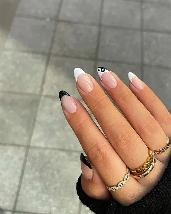 Uñas francesas negras y blancas - Protege tus uñas